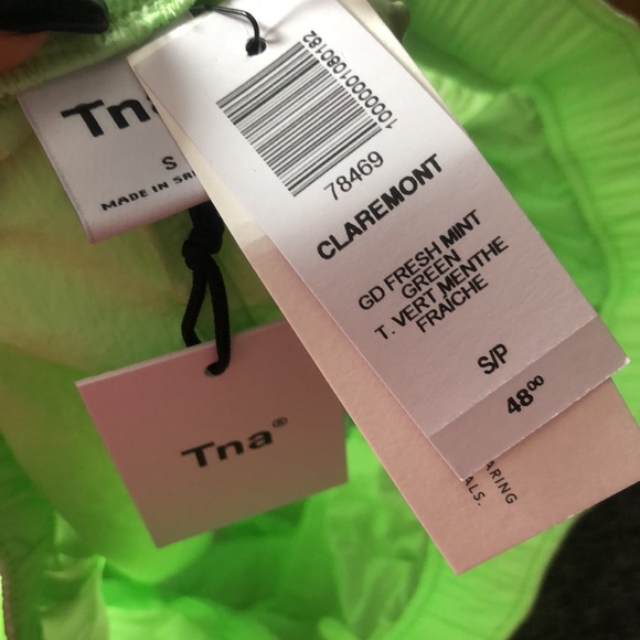 ARITZIA TNA Claremont Short Small - Picture 6 of 7